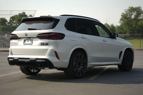 Mineral White Metallic 2026 BMW X5 M Base