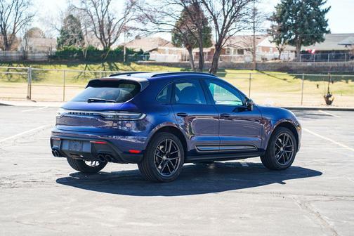 2023 Porsche Macan T