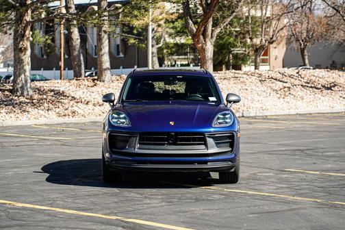 2023 Porsche Macan T