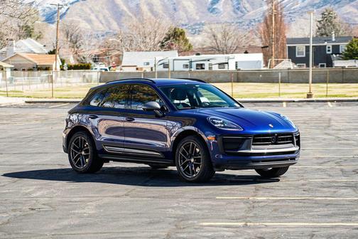 2023 Porsche Macan T