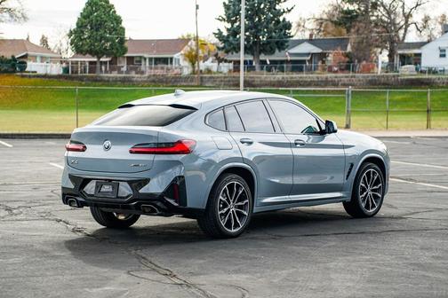2022 BMW X4 xDrive30i