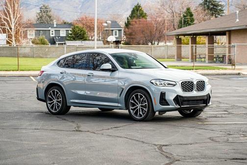 2022 BMW X4 xDrive30i