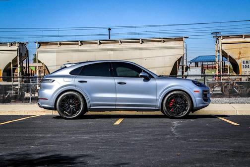 2025 Porsche Cayenne Turbo