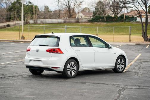 2016 Volkswagen e-Golf SE