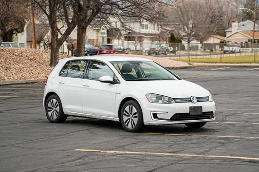 2016 Volkswagen e-Golf SE