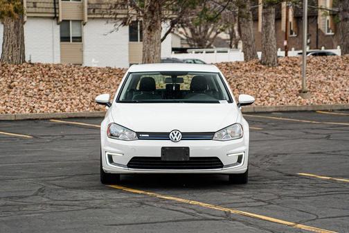 2016 Volkswagen e-Golf SE