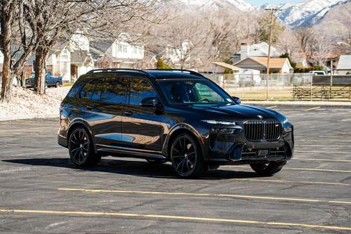 2024 BMW X7 M60i