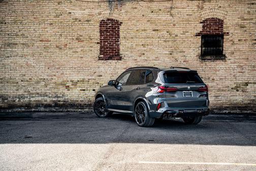Dravit Grey Metallic 2026 BMW X5 M Base