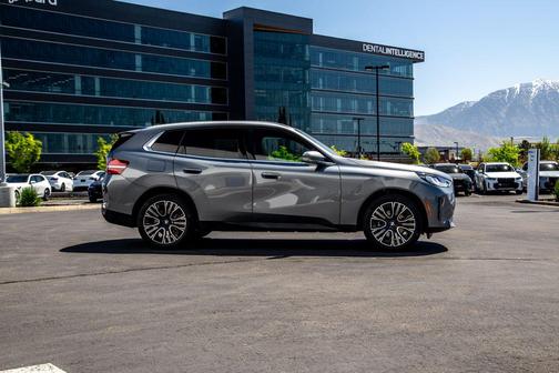 Skyscraper Grey Metallic 2026 BMW X3 30 xDrive