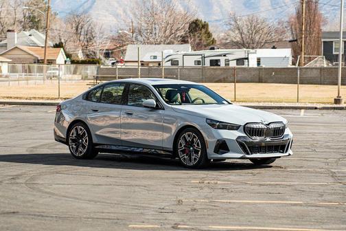 2025 BMW i5 xDrive40