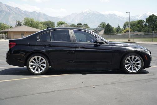 Jet Black 2016 BMW 320 i
