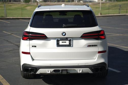 Mineral White Metallic 2026 BMW X5 M60i