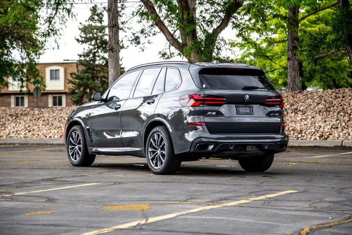 Dravit Grey Metallic 2024 BMW X5 xDrive40i