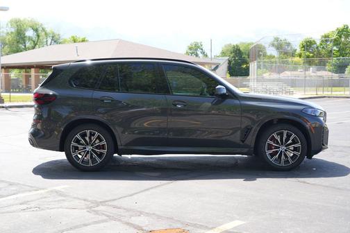 Dravit Grey Metallic 2024 BMW X5 xDrive40i