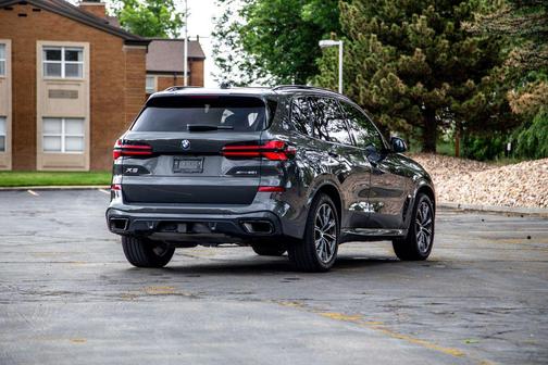 Dravit Grey Metallic 2024 BMW X5 xDrive40i