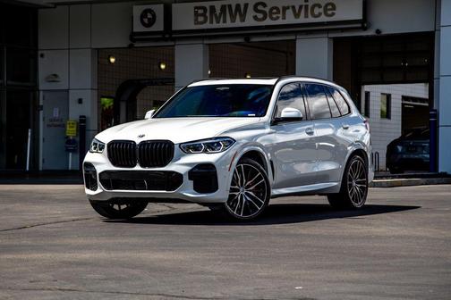 Mineral White Metallic 2023 BMW X5 M50i