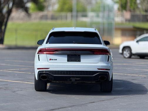Glacier White Metallic 2021 Audi RS Q8 4.0T