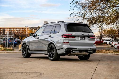 2026 BMW X7 M60i