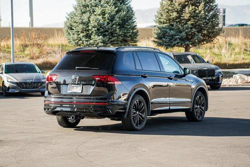 2022 Volkswagen Tiguan 2.0T SE R-Line Black