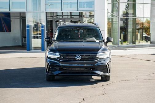 2022 Volkswagen Tiguan 2.0T SE R-Line Black