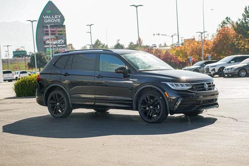 2022 Volkswagen Tiguan 2.0T SE R-Line Black