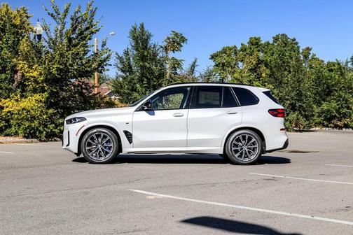 2026 BMW X5 M60i