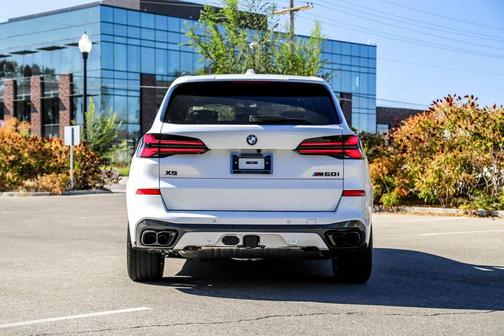 2026 BMW X5 M60i