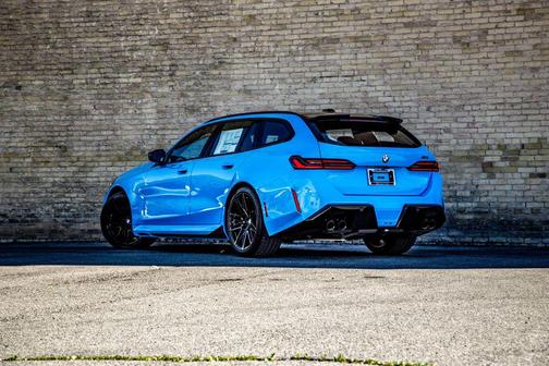 Special Order Color 2026 BMW M5 Base