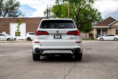 Alpine White 2026 BMW X5 PHEV xDrive50e