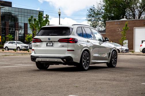 Alpine White 2026 BMW X5 PHEV xDrive50e