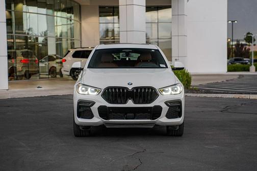 2022 BMW X6 M50i