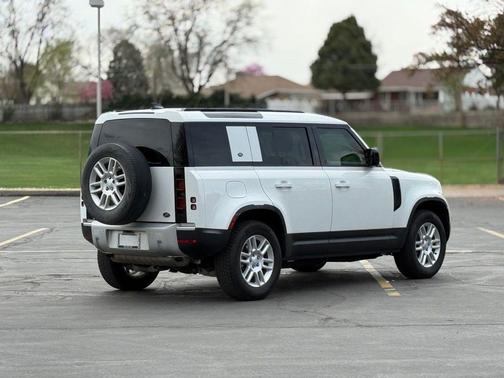 Fuji White 2022 Land Rover Defender 110 S