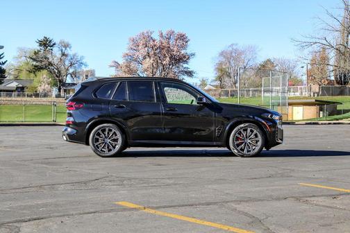 Black Sapphire Metallic 2026 BMW X5 PHEV xDrive50e