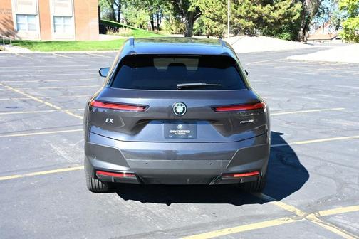 Dark Graphite Metallic 2024 BMW iX xDrive50
