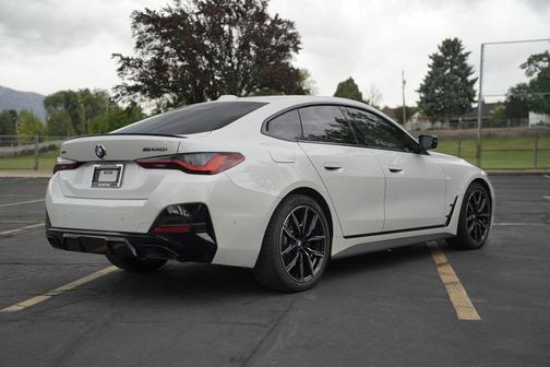 Mineral White Metallic 2024 BMW M440 i xDrive