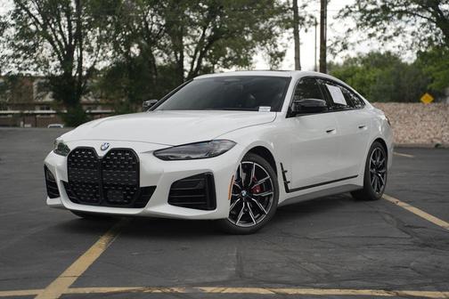 Mineral White Metallic 2024 BMW M440 i xDrive