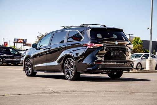 Midnight Black Metallic 2021 Toyota Sienna XSE 7 Passenger
