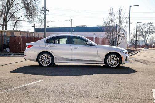 2026 BMW 330 xDrive NA