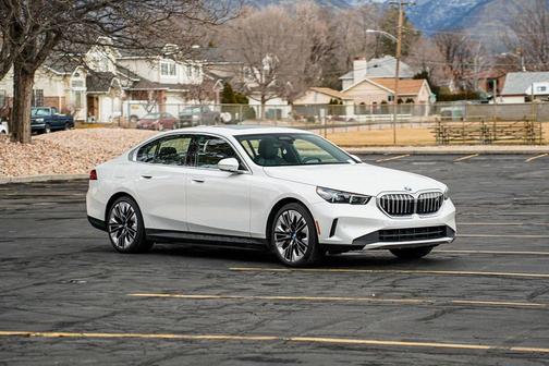 2025 BMW i5 xDrive40