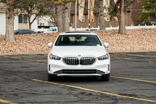 2025 BMW i5 xDrive40