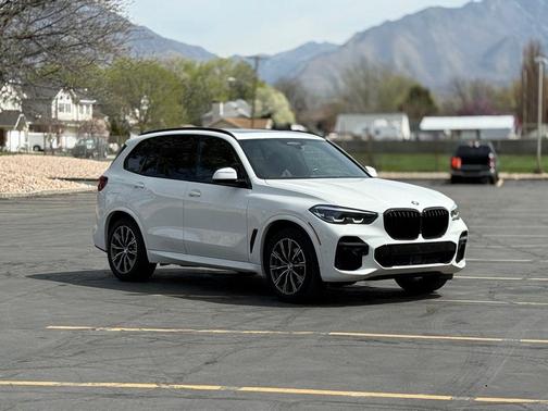 Alpine White 2023 BMW X5 xDrive40i