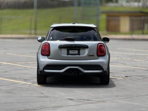 Pepper White 2023 MINI Hardtop Cooper S