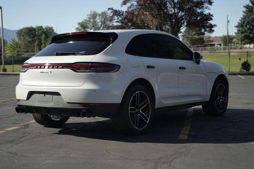 White 2020 Porsche Macan Macan