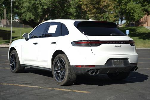 White 2020 Porsche Macan Macan