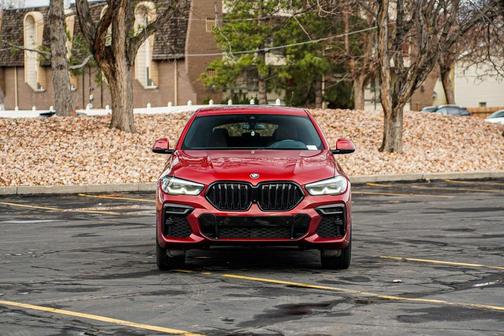 2023 BMW X6 xDrive40i