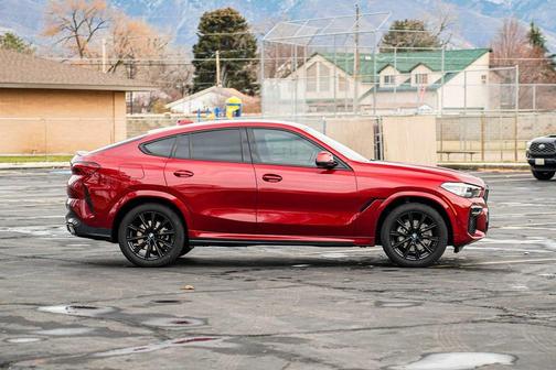 2023 BMW X6 xDrive40i