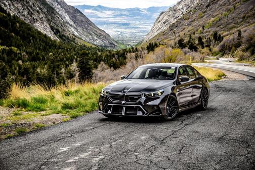 Black Sapphire Metallic 2026 BMW M5 Base