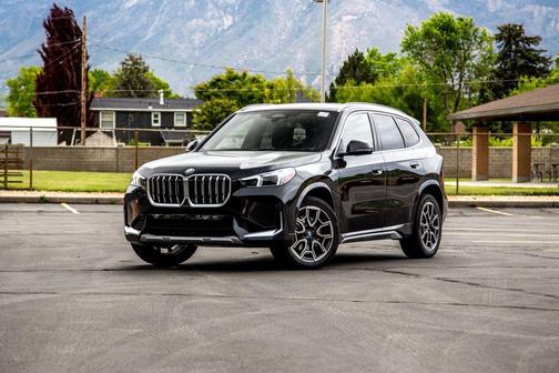 Black Sapphire Metallic 2026 BMW X1 xDrive28i