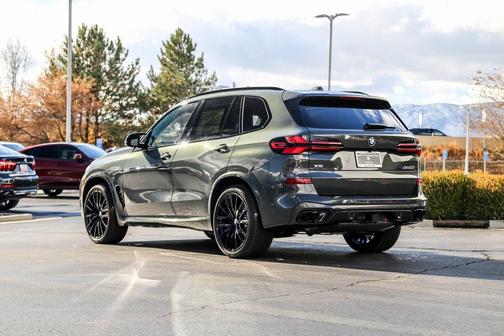 2026 BMW X5 M60i
