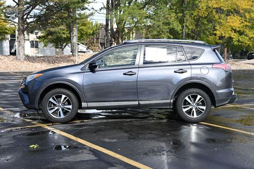 Magnetic Gray Metallic 2017 Toyota RAV4 XLE